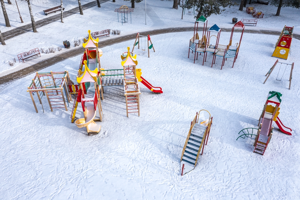 6 Winter Playground Safety Tips for Colder Weather